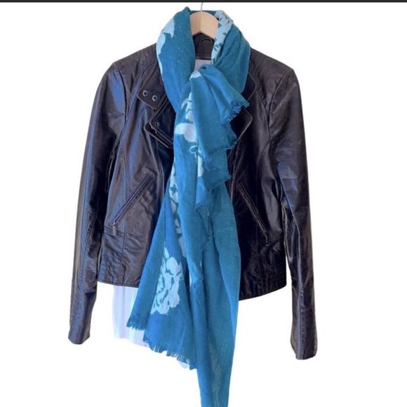 Vintage Floral Pashmina purchased at Anthropologie Bid Now = Discounted Shipping - Picture 1 of 12